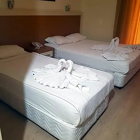 Grand Ati̇lla ألانيا
