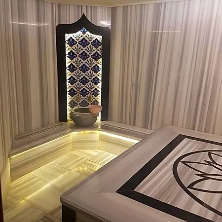 Grand Ati̇lla فندق ألانيا
