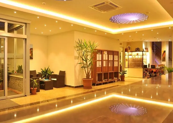 Grand Ati̇lla אלאניה