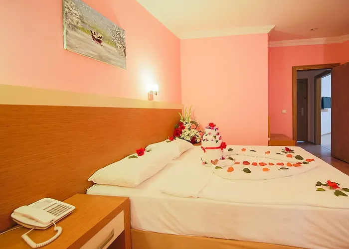 Hotel Grand Ati̇lla 3*
