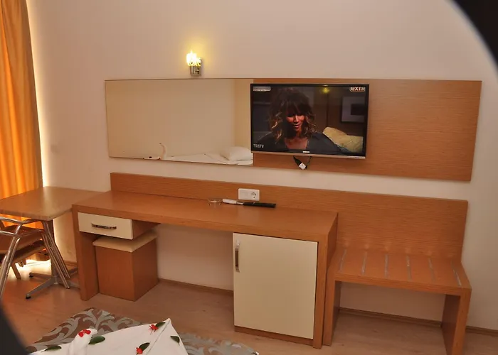 Grand Ati̇lla Hotell