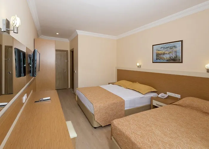 Hotell Grand Ati̇lla 3*